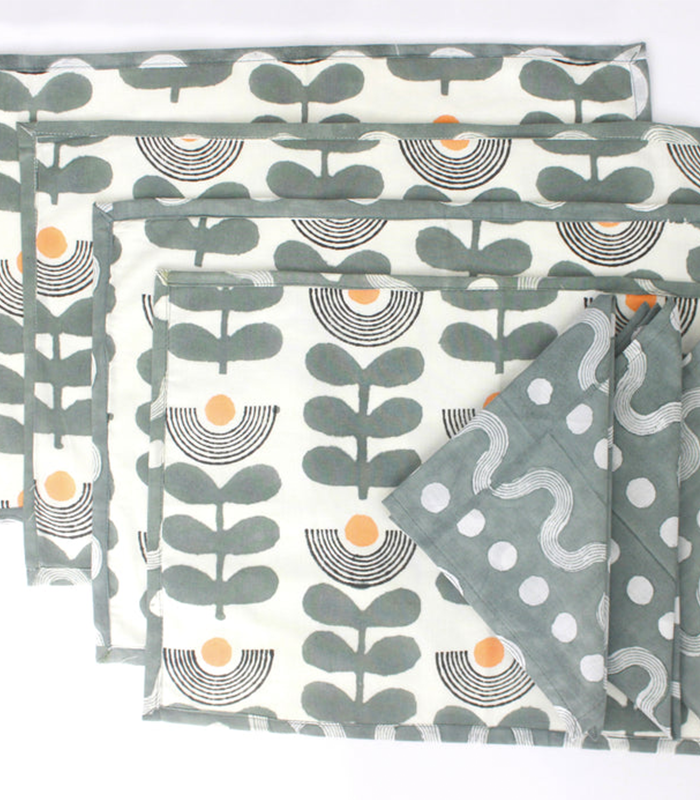 Table-Linen4